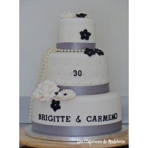 wedding cake fleurs et perles